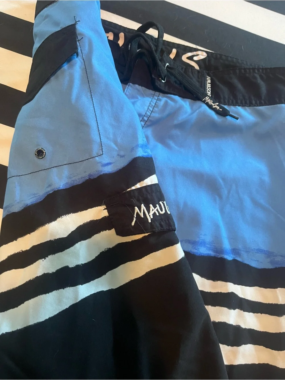 Maui and Sons Men's Blue and Black Striped Swim Trunks